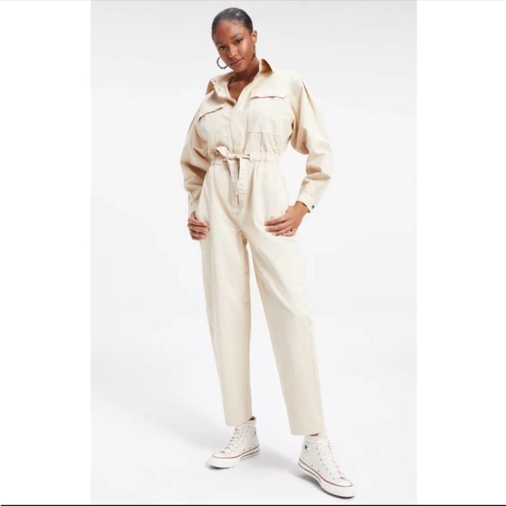 Good‎ American Cinched Jumpsuit Size 4X Tusk Beige Long Sleeve Belted Utility